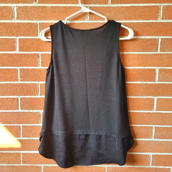 🌵2/$25🌵XS LuxeSpun Sleeveless Knit Top - Banana Republic - Picture 2 of 5